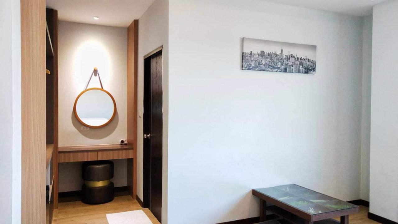 โคโค่ โฮเทล Koco Hotel Nakhonratcsaszima Kültér fotó