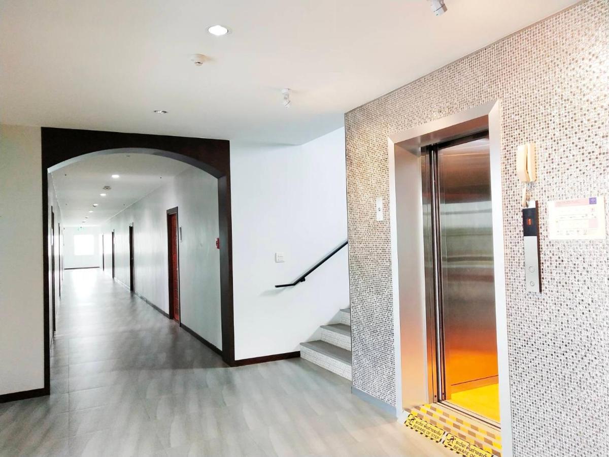 โคโค่ โฮเทล Koco Hotel Nakhonratcsaszima Kültér fotó